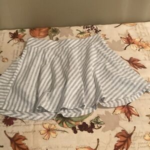 5/$3 Gray and White Skort